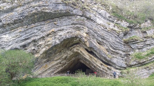 Les Crêtes d'Iraty et la Grotte d'Arpea